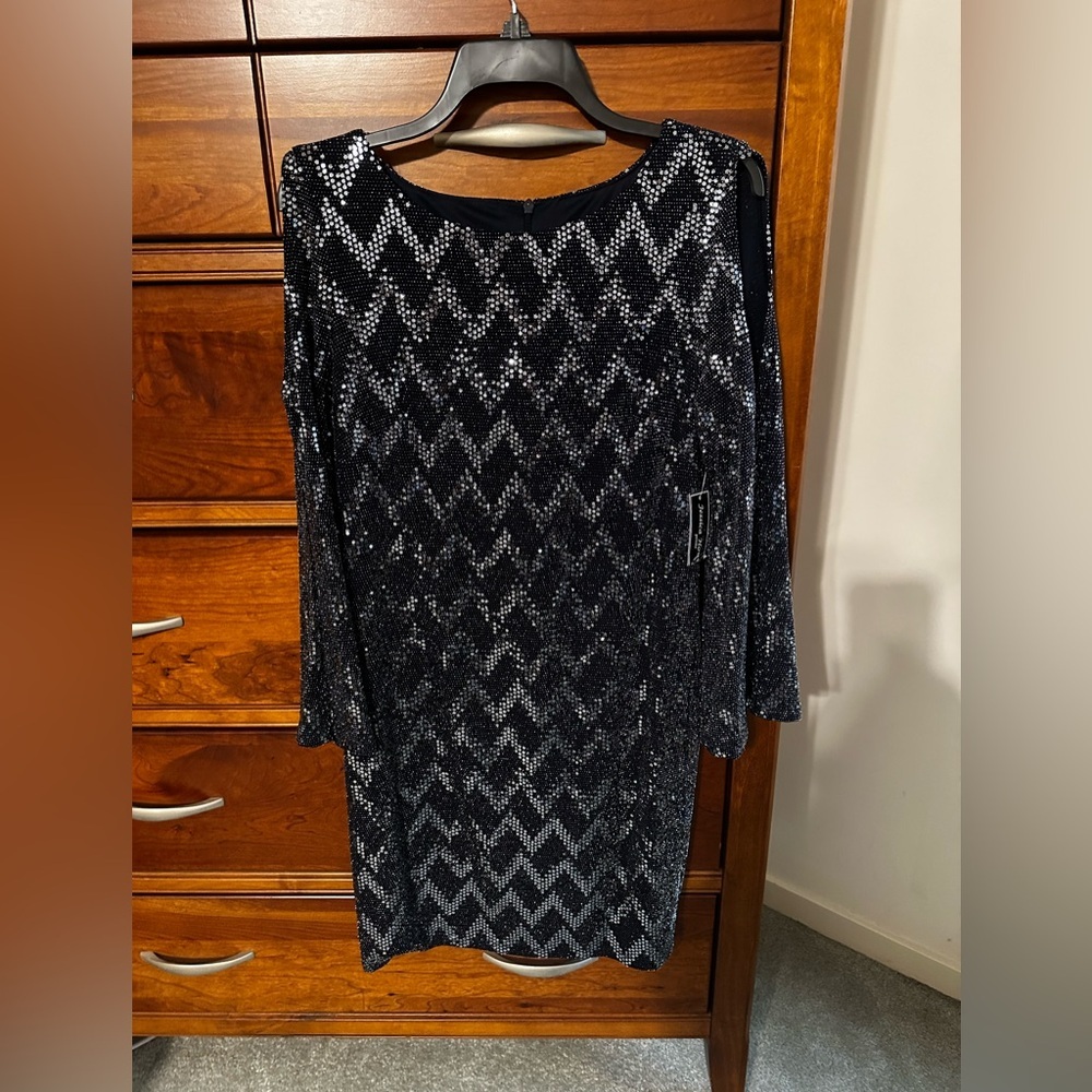 Jessica Howard Black Shimmer Cold Shoulder Dress. Size 14P. NWT.